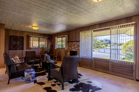 Living - 47 Ka Dr, Kula, HI 96790 photo 4 of 4