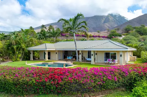 11 Pua Niu Way #B, Lahaina, HI 96761