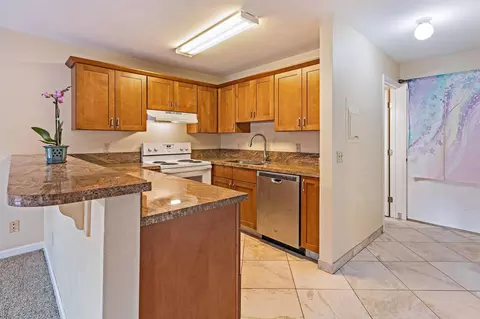 3740 Lower Honoapiilani Rd #D305, Lahaina, HI 96761