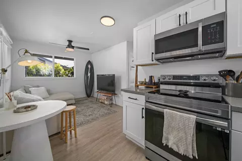 491 Kilika Pl #B, Wailuku, HI 96793