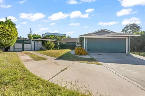 26 Luanaiki Pl, Kihei, HI 96753