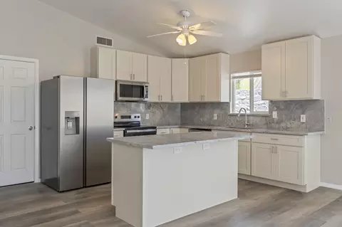 2021 Paulele Pl, Kihei, HI 96753