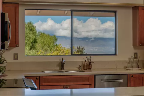 Kitchen - 358 Holopuni Rd, Kula, HI 96790 photo 3 of 3