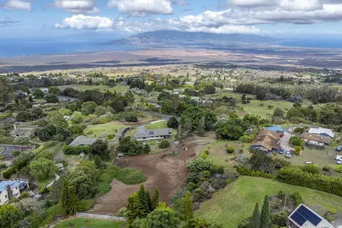 850 Kekaulike Ave UNIT B, Kula, HI 96790
