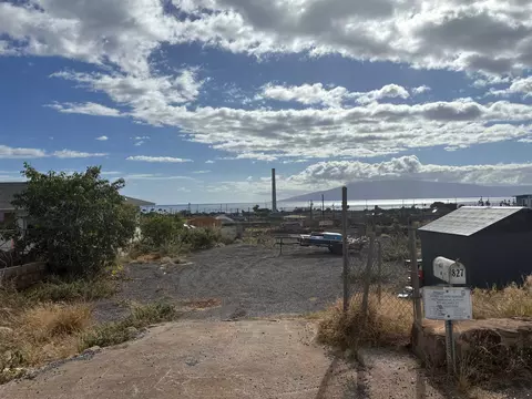 827 Kelawea St, Lahaina, HI 96761