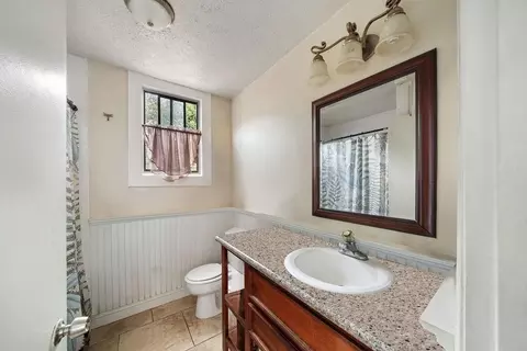 Bath - 12 Upper Kimo Dr, Kula, HI 96790 photo 1 of 2
