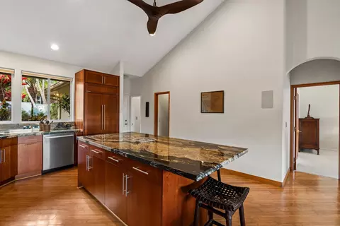 Kitchen - 33 Uau Pl, Kula, HI 96790 photo 5 of 6