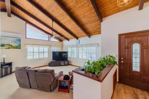 2679 Kamelani Loop, Makawao, HI 96768