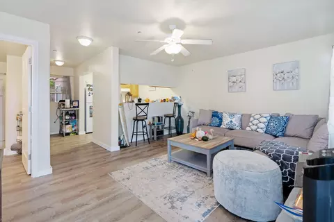 45 Stephen Ln #813, Lahaina, HI 96761