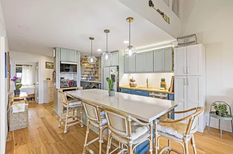 50 Puu Anoano St #1704, Lahaina, HI 96761