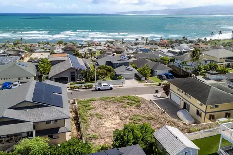 1369 Owaka St, Wailuku, HI 96793