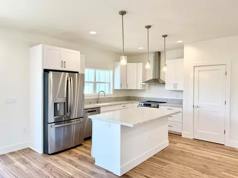 273 Na Mahoe St #15, Makawao, HI 96768
