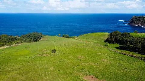 402 Mehana Rd, Haiku, HI 96708