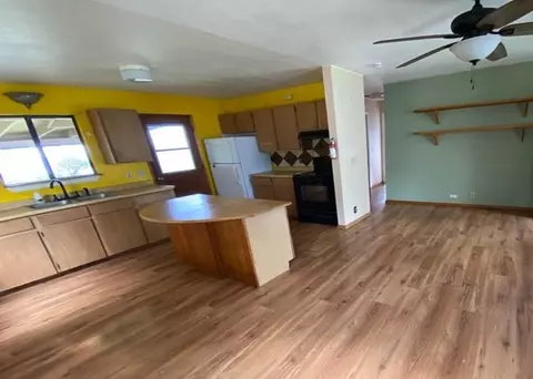 Kitchen - 5702 Lower Kula Rd, Kula, HI 96790 photo 2 of 3