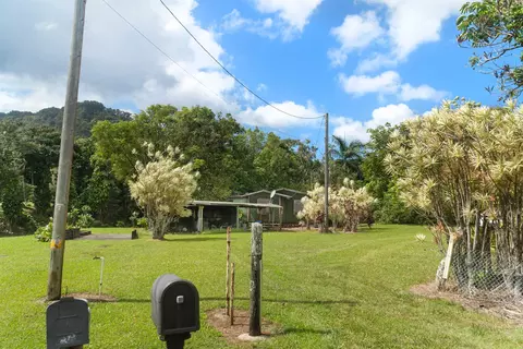 Exterior - 262 Wailua Rd, Hana, HI 96713 photo 12 of 13