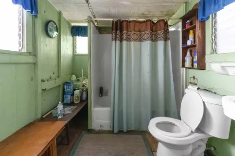 Bath - 262 Wailua Rd, Hana, HI 96713 photo 1 of 1