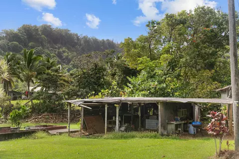 Exterior - 262 Wailua Rd, Hana, HI 96713 photo 8 of 13