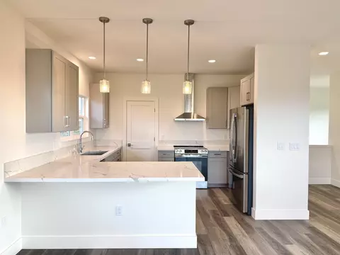 22 Maiaku St #145, Makawao, HI 96768