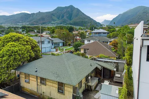 1972 Kalawi Pl, Wailuku, HI 96793