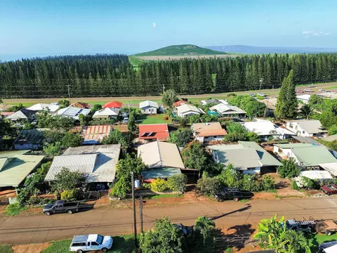 1685 Ala Hula St, Kualapuu, HI 96757