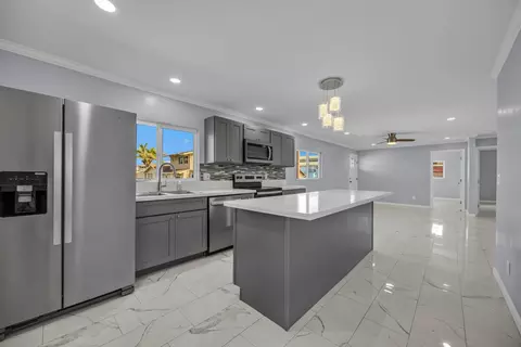 585 Linekona Pl, Wailuku, HI 96793