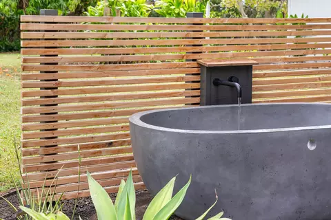 Bath - 965 Hog Back Rd, Haiku, HI 96708 photo 5 of 5
