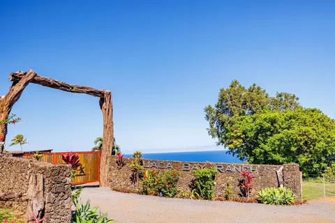300 Mehana Rd UNIT B, Haiku, HI 96708