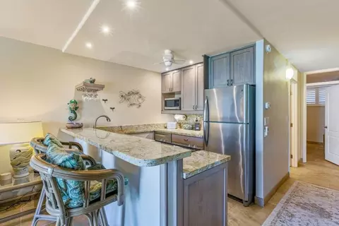 Kitchen - 5315 Lower Honoapiilani Rd #E-141, Lahaina, HI 96761 photo 3 of 3