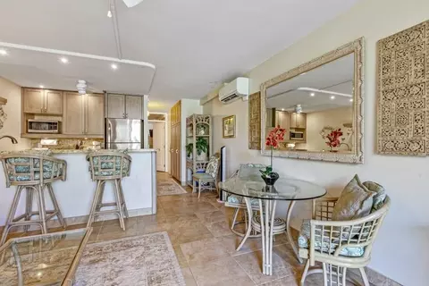 Dining - 5315 Lower Honoapiilani Rd #E-141, Lahaina, HI 96761 photo 2 of 2