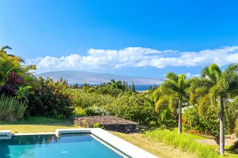 Exterior - 232 Crestview Rd, Lahaina, HI 96761 photo 7 of 8