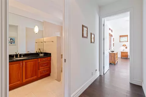 Entry Way - 232 Crestview Rd, Lahaina, HI 96761 photo 1 of 2