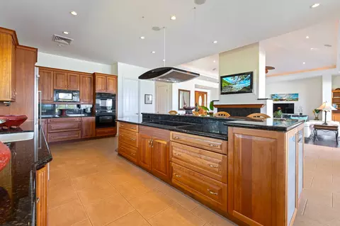 Kitchen - 232 Crestview Rd, Lahaina, HI 96761 photo 3 of 5
