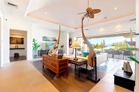 Living - 232 Crestview Rd, Lahaina, HI 96761 photo 4 of 5