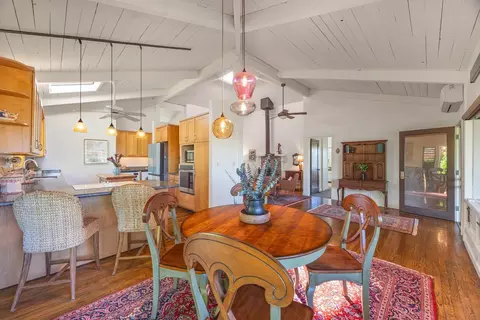 Dining - 20 Cooke Rd, Kula, HI 96790 photo 1 of 2