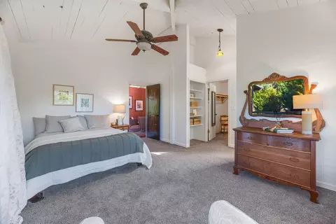 Bedroom - 20 Cooke Rd, Kula, HI 96790 photo 2 of 5