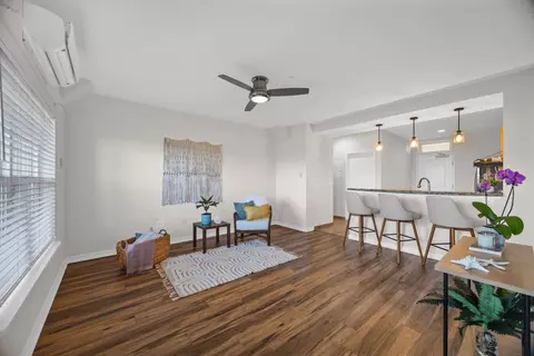 Living - 3708 Lower Honoapiilani Rd #E-33, Lahaina, HI 96761 photo 2 of 3