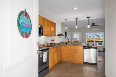 Entry Way - 3708 Lower Honoapiilani Rd #E-33, Lahaina, HI 96761 photo 1 of 1