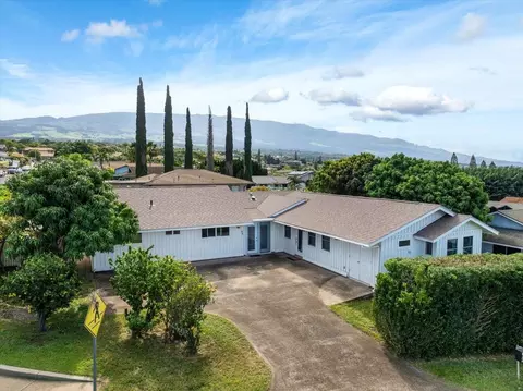 88 Hiwalani Loop, Makawao, HI 96768