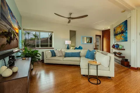 Living - 1350 Naalae Rd, Kula, HI 96790 photo 2 of 3