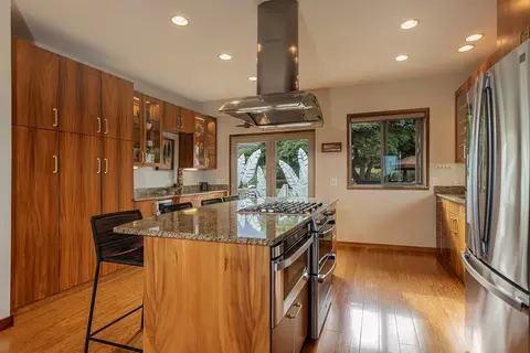 Kitchen - 1350 Naalae Rd, Kula, HI 96790 photo 2 of 4