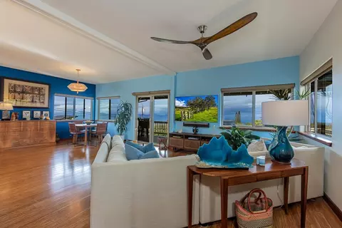 Living - 1350 Naalae Rd, Kula, HI 96790 photo 3 of 3