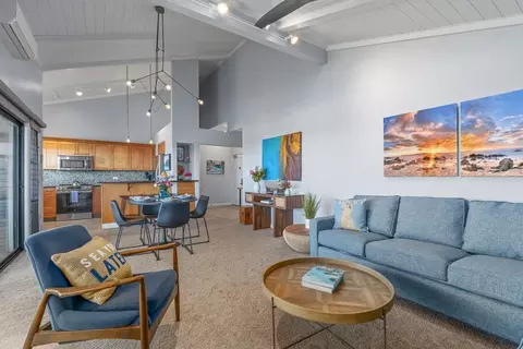 10 Wailea Ekolu Pl #208, Kihei, HI 96753