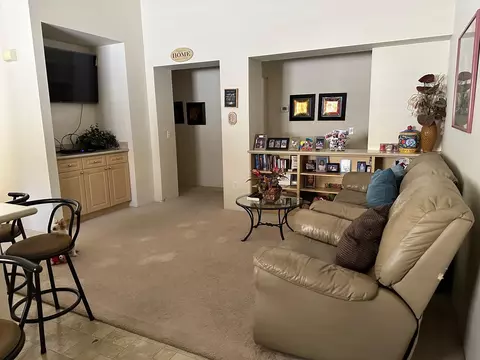 Living - 17 Molehulehu Loop, Kahului, HI 96732 photo 2 of 2