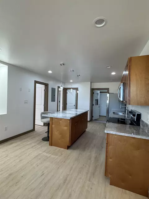 122 E Papa Ave, Kahului, HI 96732
