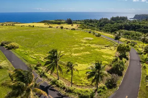 580 Kai Huki Cir #B, Haiku, HI 96708