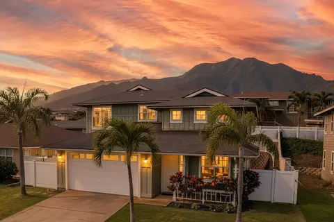 71 Kumulaau Ohia Loop, Wailuku, HI 96793