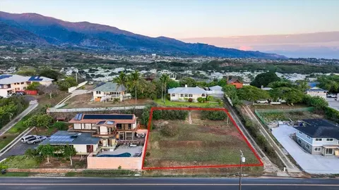 417 Liholiho St #A, Wailuku, HI 96793