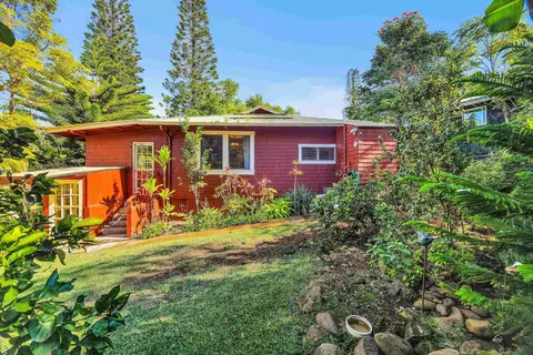 1260 Makawao Ave, Makawao, HI 96768