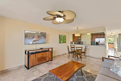 Living - 4242 Lower Honoapiilani Rd #E-601, Lahaina, HI 96761 photo 2 of 5