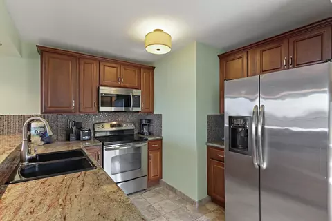 Kitchen - 4242 Lower Honoapiilani Rd #E-601, Lahaina, HI 96761 photo 2 of 3